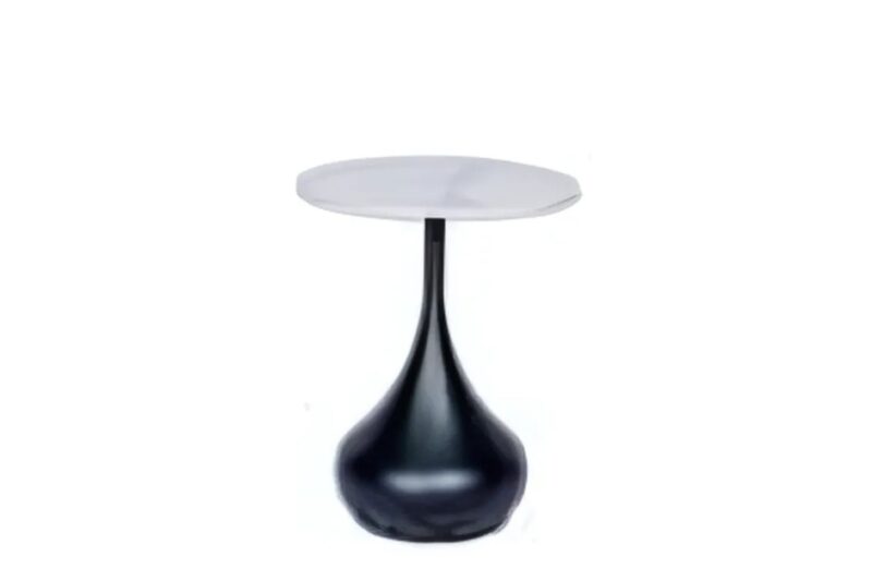 Monochrome elegance - Image 1